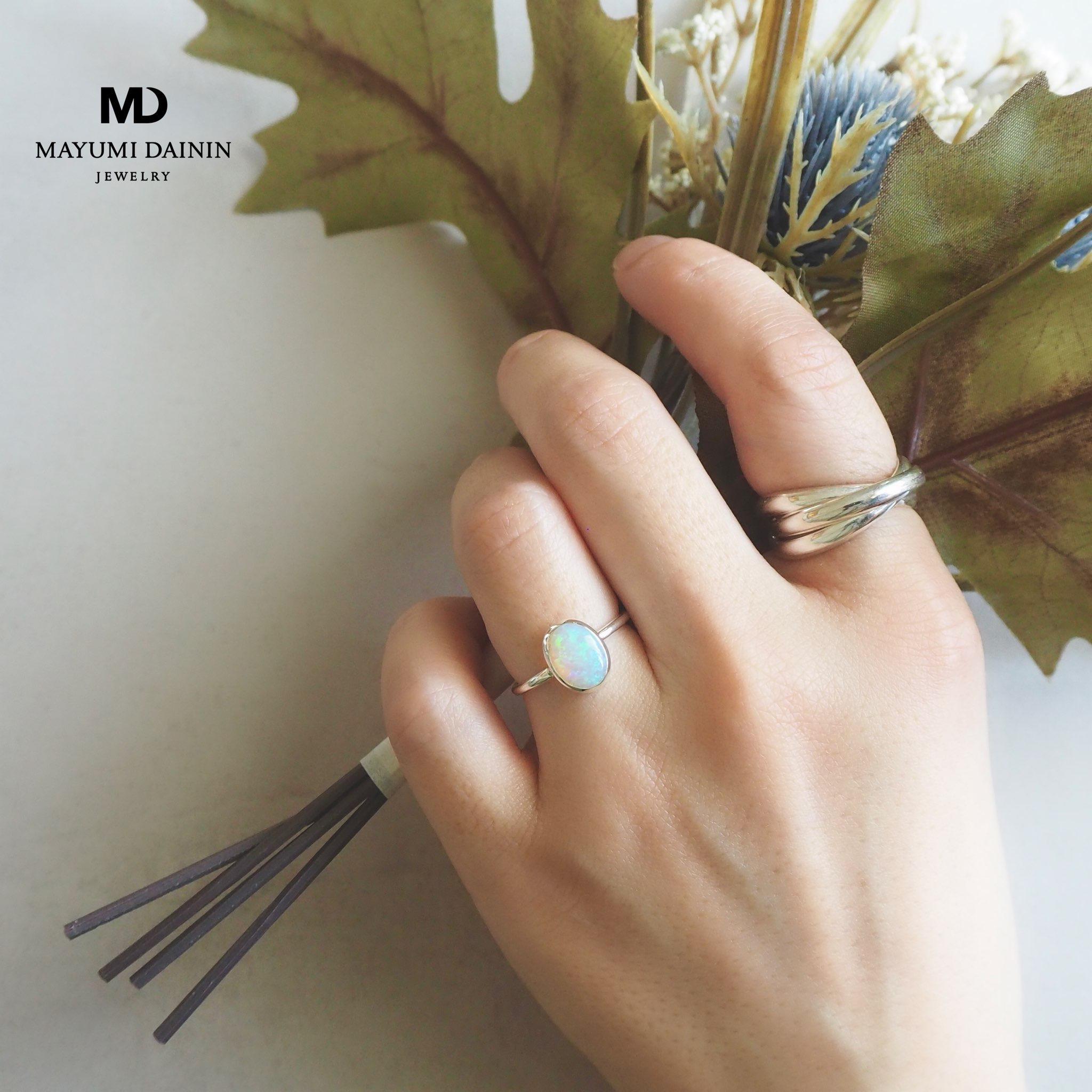 10月誕生石、オパールの新作リングを販売開始しました